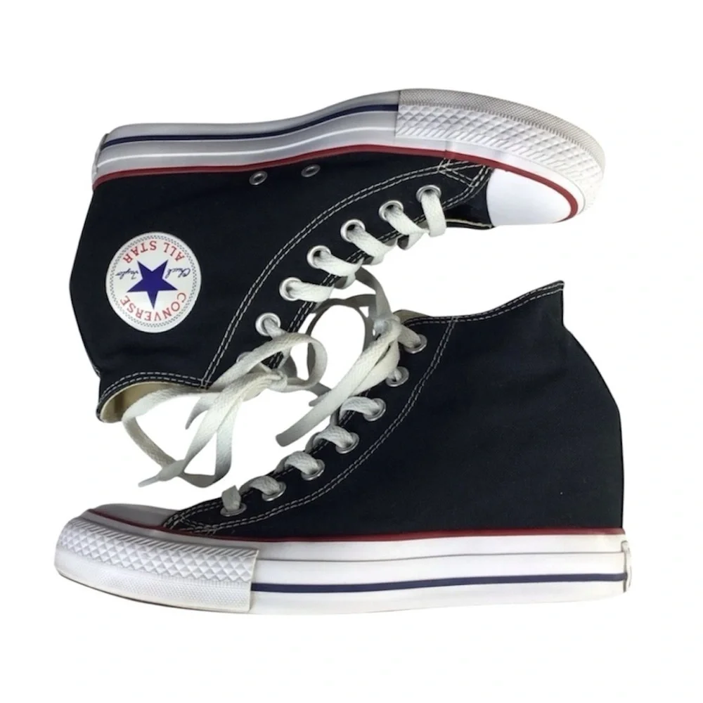 Converse Chuck Taylor Wedge Lux Mid in Black Size 8.